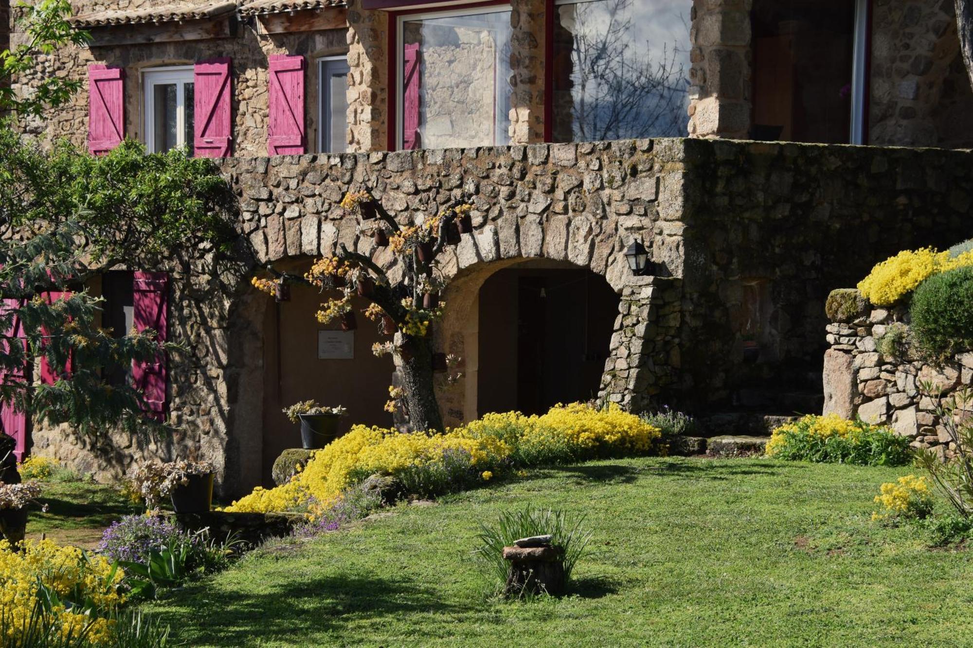 Chambre D'Hotes De Thoree Maclas Exterior photo